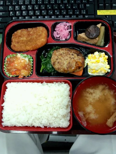 Snapdishの料理写真:日替わり弁当|maroさん