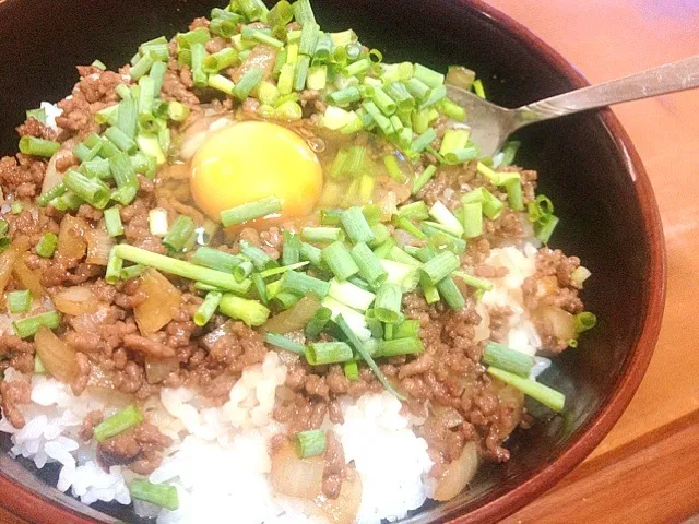 甘辛ジューシーそぼろ丼|monさん