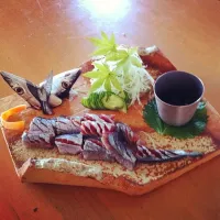 Snapdishの料理写真:秋刀魚の刺身とジゴの塩焼き|Daisukeさん