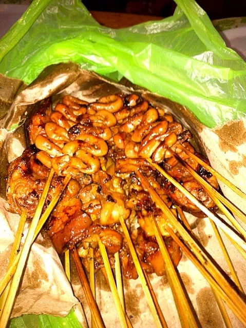 isaw isaw sa dalan.nomnom|alvaranさん