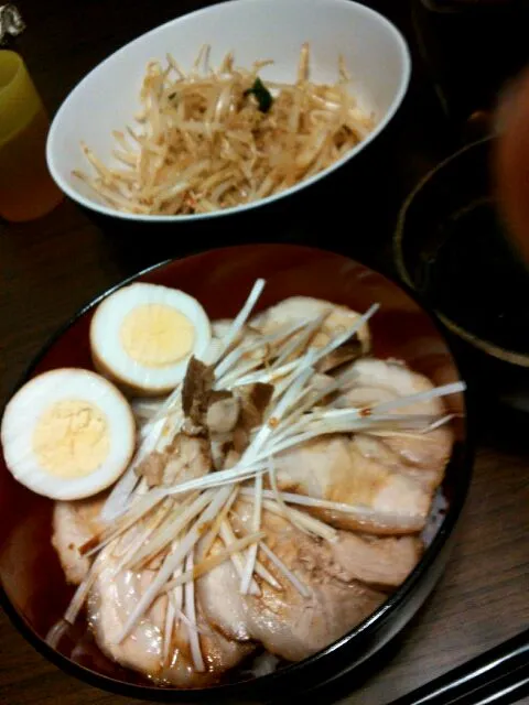 ﾁｬｰｼｭｰ丼。ﾓﾔｼﾅﾑﾙ|沙樹さん