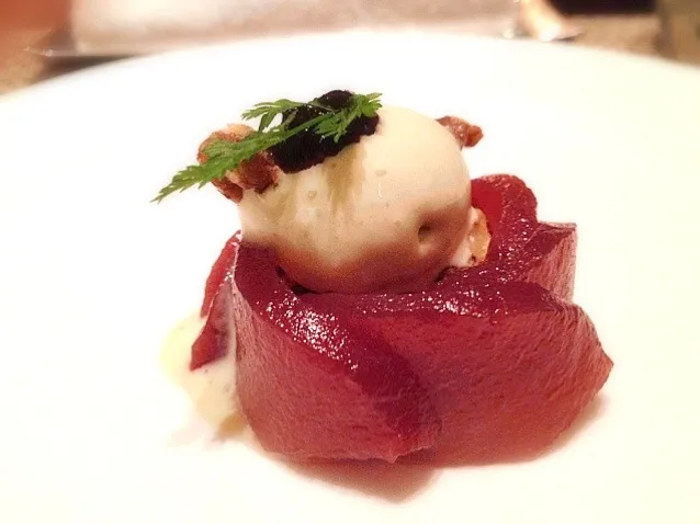 poached pear w blue cheese ice cream|willzさん