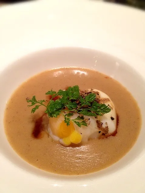 poached egg with chicken jus|willzさん