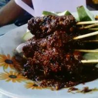 indonesian grilled satay with peanut sauce|Tengku Suffianさん