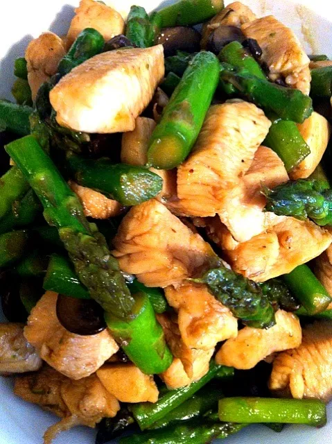 Chicken & Asparagus Stir-fry|trina phamさん