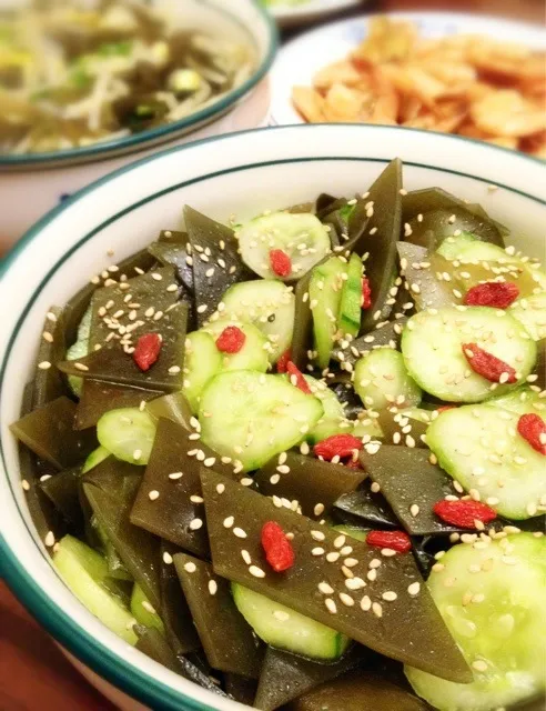 Cucumber And Kelp Salad 涼拌黃瓜海帶|MyRaXさん