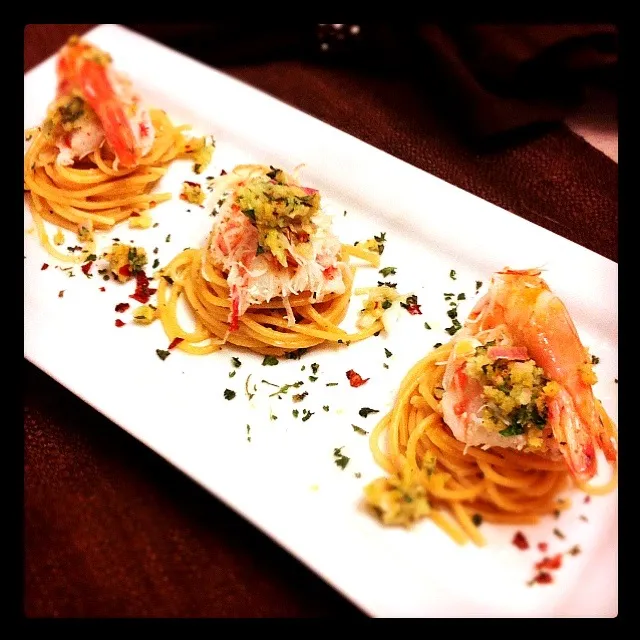 Snapdishの料理写真:shrimps scampi with garlic and olive oil spaghetti|janice Williamsさん