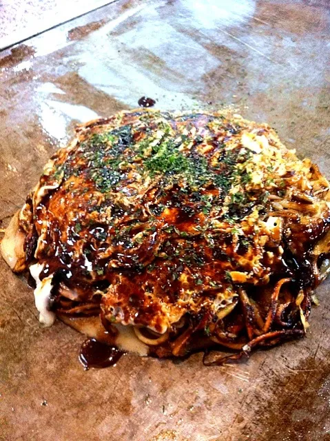 お好み焼きを食べに来た|Hideki Manabeさん