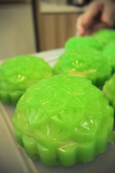 Happy mooncake festival! here's a special agar-agar (gelatin) mooncake.|Ellison C.さん