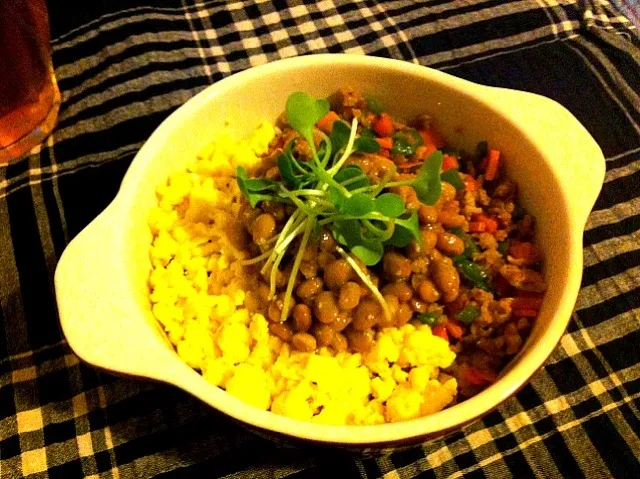 野菜そぼろ丼 塩麹納豆のせ|MaOさん