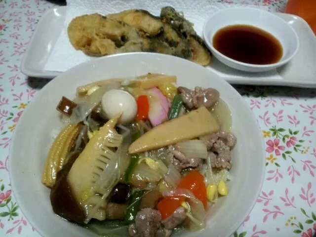 Snapdishの料理写真:中華丼  カレイ唐揚げ|あちゃこさん