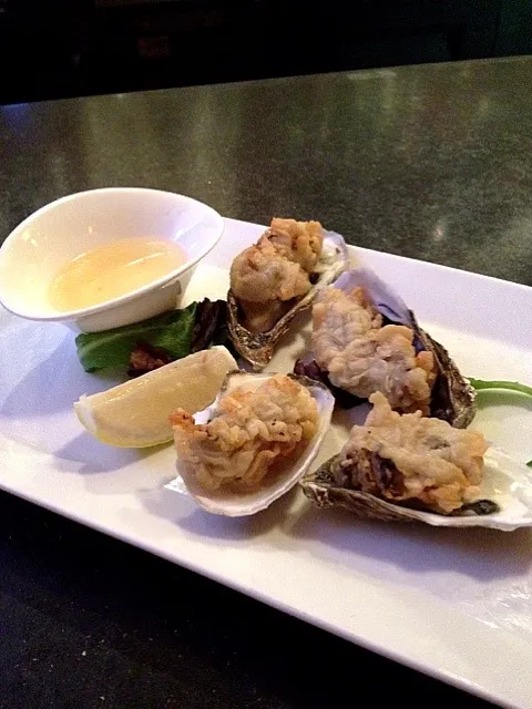 Buttermilk Fried Oysters with Caribbean Mignonette @ Blackfish, Truro MA|Luci Zoeさん