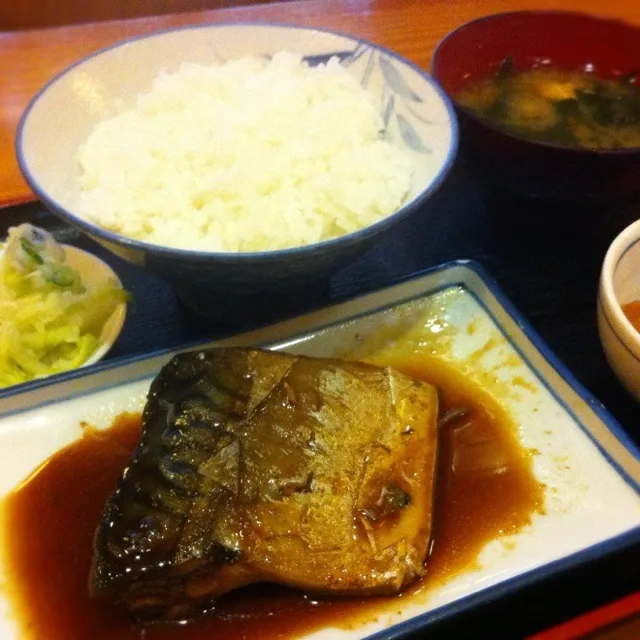 120921 はせ部@神田神保町 さば味噌煮定食 750円|ogu_oguさん