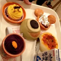 Snapdishの料理写真:ディズニーのパンたち☆|水樹さん