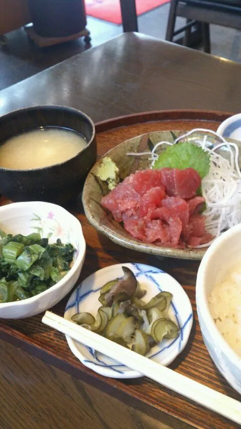 【新松田 若松食堂】鮪すき身定食|うめロクさん