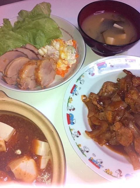 味噌とりハム🐔ポークケチャップ🐷土鍋麻婆豆腐🍲|akiさん