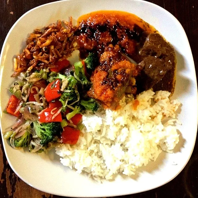 Snapdishの料理写真:Nasi Campur Warung Ririe|rie simsさん