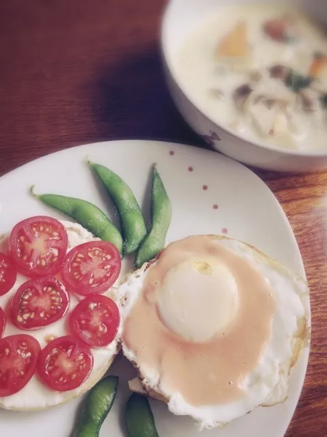 目玉焼きパン、チーズクリームトマトパン|えいみさん