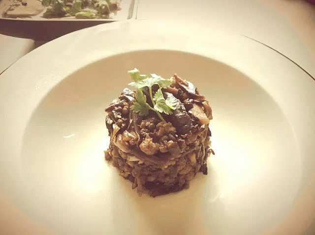 mince pork fried with chinese shitake and oyster sauce|thanyathorn thammaさん