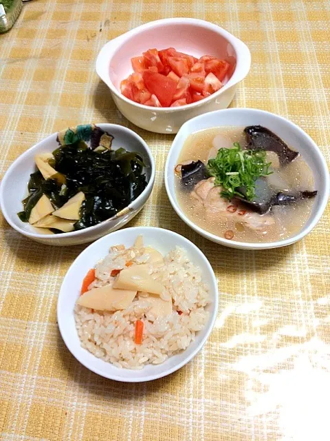 タケノコご飯、若竹煮、手羽肉とキクラゲと大根のポカポカスープ|ゆみこさん