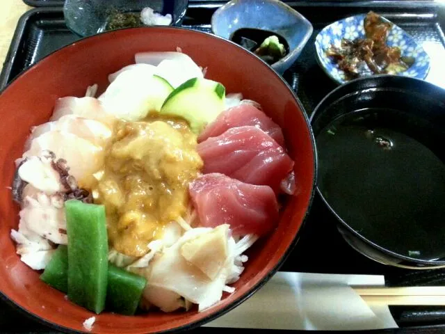 Snapdishの料理写真:海鮮丼|RYOKOさん