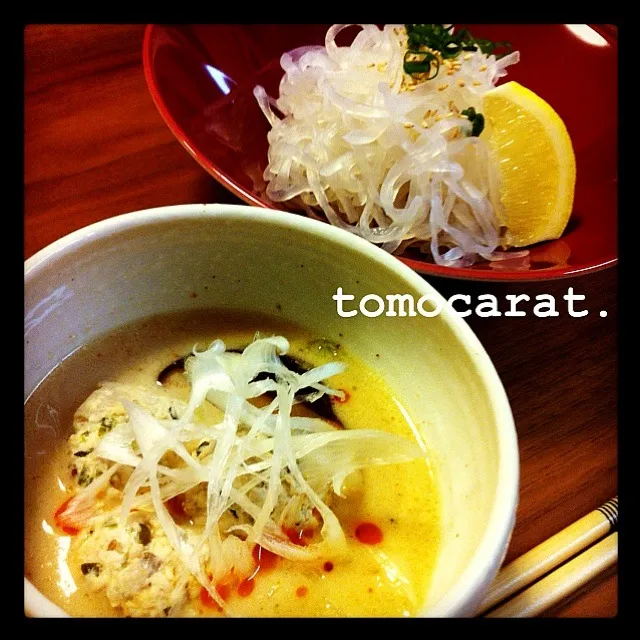 こんにゃく素麺deつけ麺風  シソ入り鶏団子胡麻つけダレ|tomocarat.さん