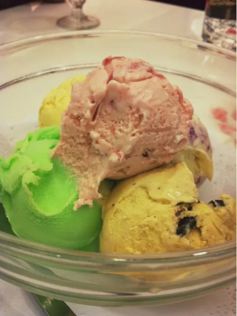 Ice cream "Topless five"|YOLOさん