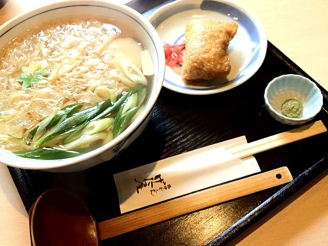 洛中おうどんげた屋の京湯葉うどん|chieさん