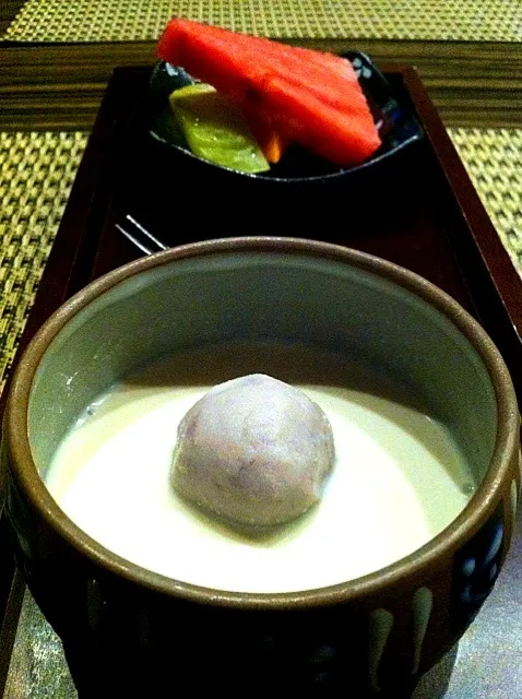 steam yam in coconut milk and fresh fruits|Foodさん