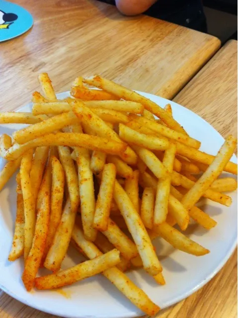 shoestring fries with paprika|hurul | 후룰さん