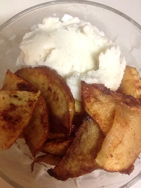 Roasted cinnamon apples|elissa vaughnさん