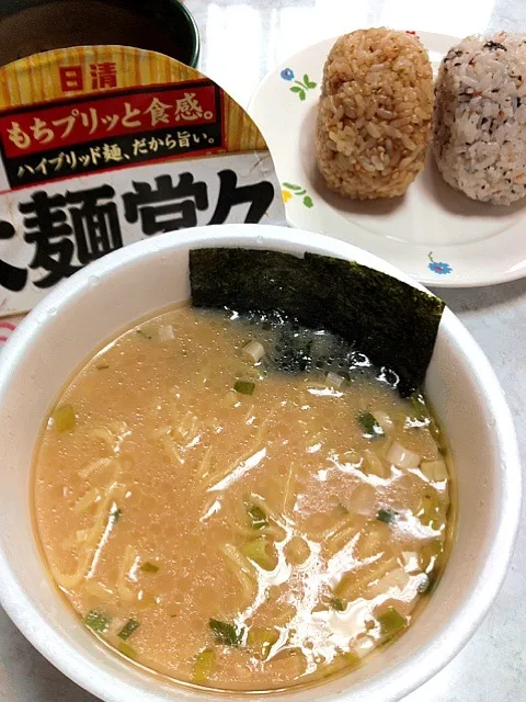 カップ麺、おにぎり、ひじき豆|かまさん