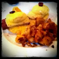 Snapdishの料理写真:Eggs Benedict - Cajun|CharlesTStewartさん