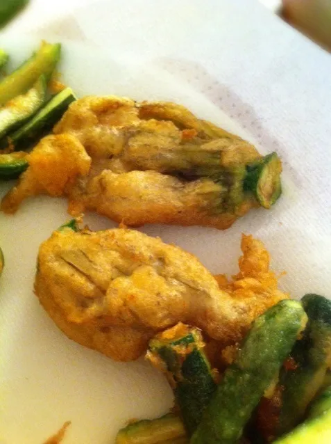 Fried Zucchini Flowers|むちこさん