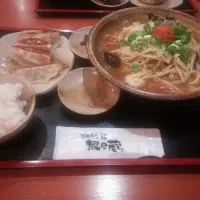 野菜辛味噌ラーメンと餃子セット|小谷野勉さん