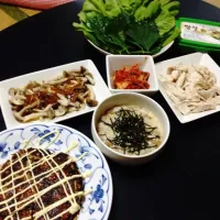 Snapdishの料理写真:山芋お好み焼き、納豆トロロ、しめじのナメタケ和え、ささみのレタスシソ巻|高良 奈緒美さん