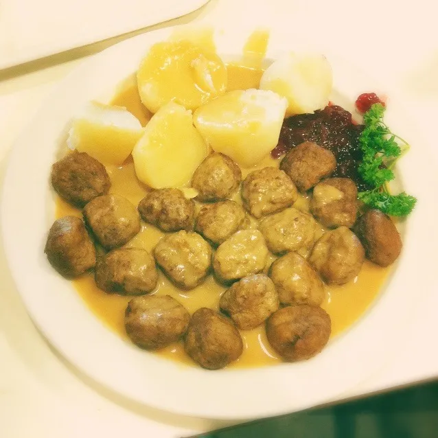 Snapdishの料理写真:Swedish Meatballs|Justinaさん