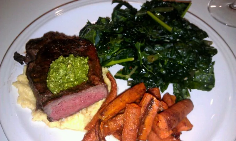 Snapdishの料理写真:grilled steak w/cauliflower puree, pesto. Roasted carrots and kale salad|Brenda Brailsfordさん