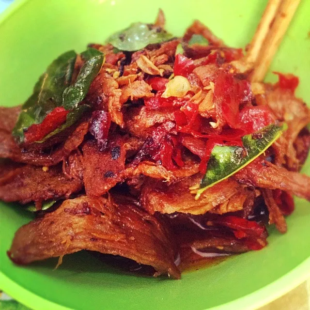 Indonesian dish called dendeng daging|munirah abdullahさん