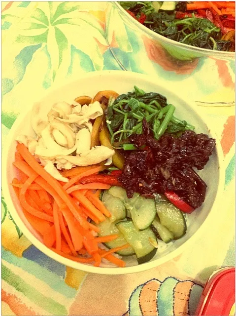 Bimbimbap. My first try out and it worked well|munirah abdullahさん