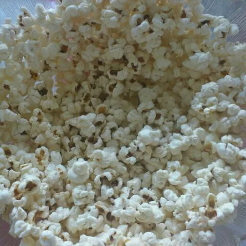 pop corn|Kate Nicolaさん