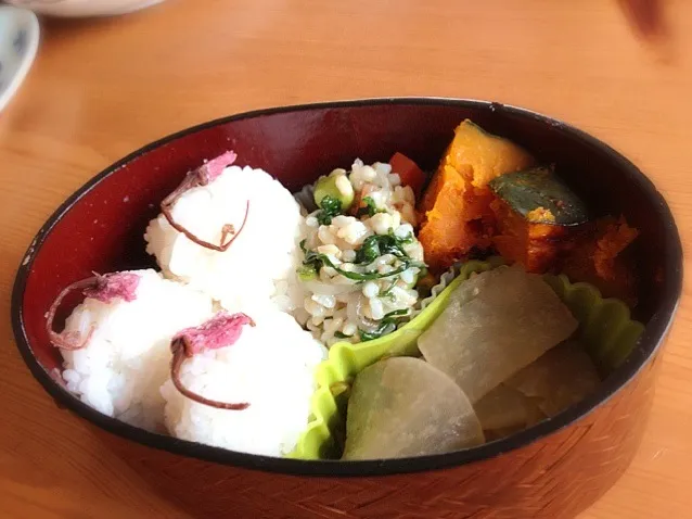 【今日のお弁当】菜飯サラダ、大根とピーマンのあっさり煮梅風味、茹でかぼちゃ|yuccaさん