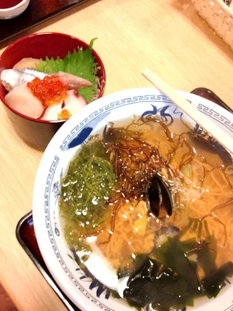 雲丹ラーメンとミニ海鮮丼|たしこさん