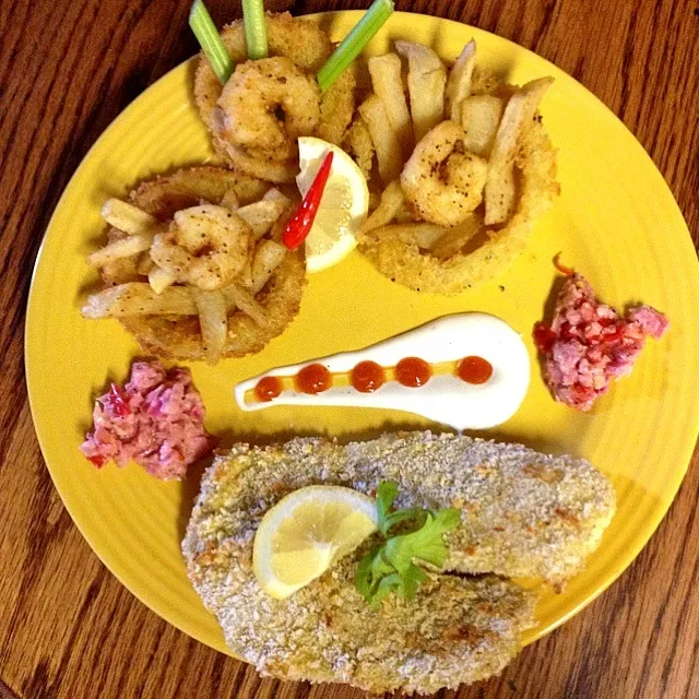 Fish and Chips Special ala Rie (Bake Tilapia; Homemade Garlic Fries; Crispy Shrimp; Rie's best Onion Rings; Lemony Coleslaw). Simply Delicious <3|rie simsさん