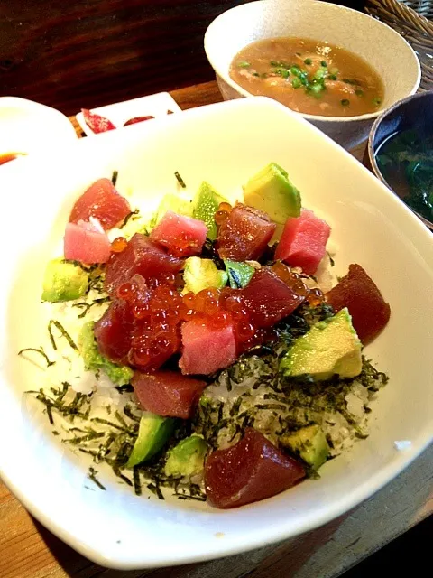 マグロアボカド丼|tadaroさん