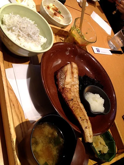 Snapdishの料理写真:ほっけ定食☆ Set meals centered on fish|akkiiraさん