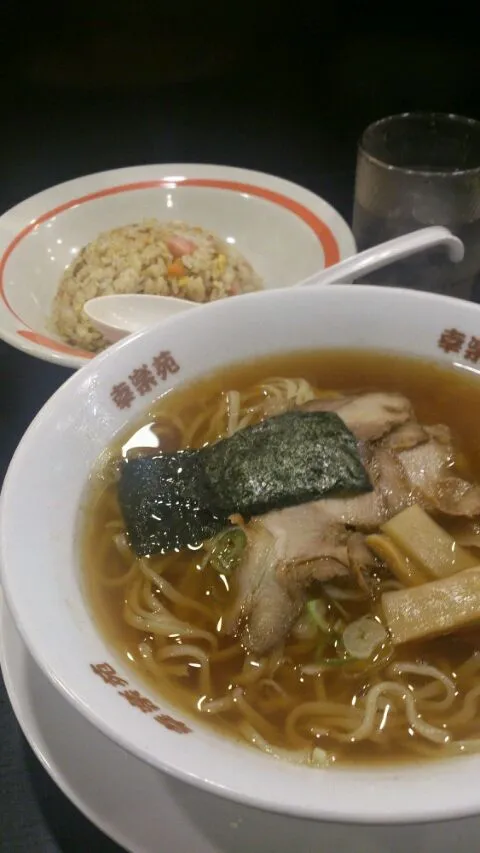 【幸楽苑】半チャ拉麺。今なら500円|うめロクさん