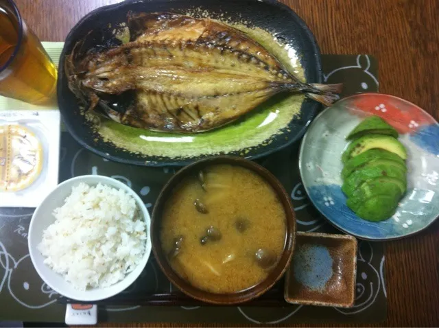 鯵の干物、アボカド、茸の味噌汁、納豆|yuyangさん