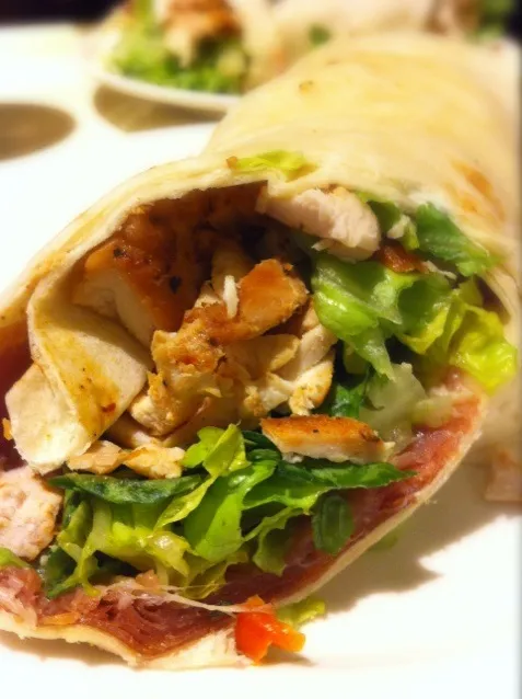 Chicken and ham wrap|Diepak Kisoensinghさん