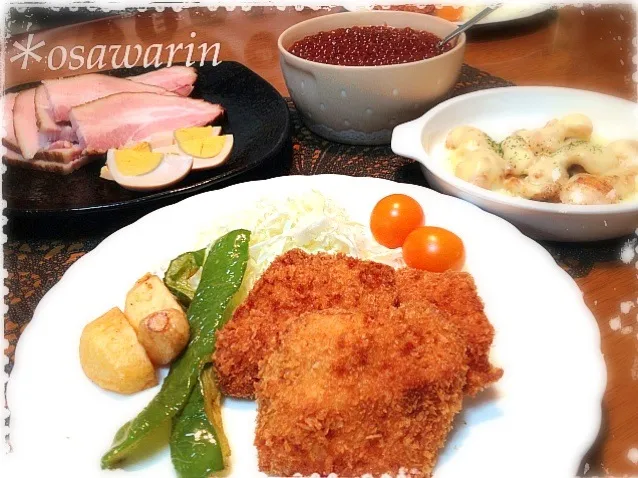 Snapdishの料理写真:秋鮭フライ♪鮭白子バター焼きチーズのせ♪ベーコンと玉子の燻製♪イクラ醤油漬け|＊さわ＊さん